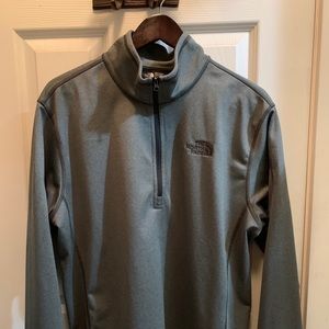The North Face Men’s Long Sleeve Pullover Zip LRG
